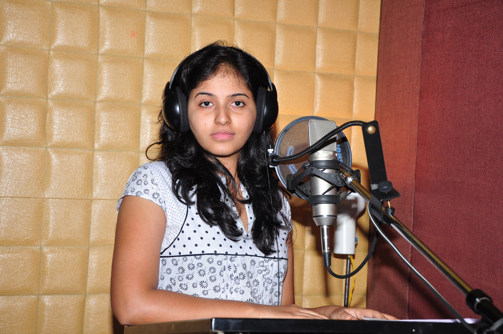 Journey fame Anjali at Dubbing - Pictures | Picture 113658